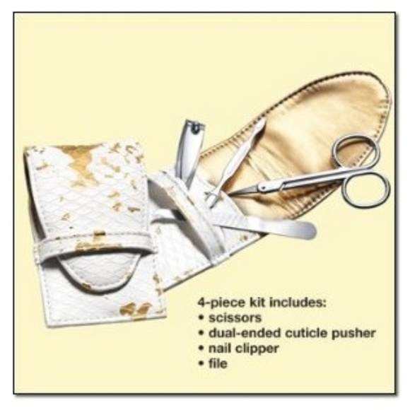 AVON EXPERT RESULTS MANICURE KIT - WHITE/GOLD (NEW WITH TAGS) - Picture 2 of 2